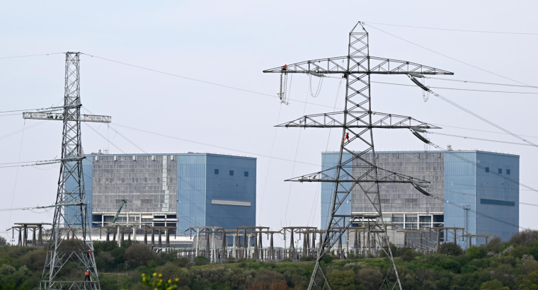 La centrale nucléaire d'Hinkley Point en Grande-Bretagne,le 31 avril 2022. ( AFP / Justin TALLIS )