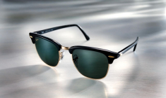 essilor luxottica CLUBMASTER (Crédit:  / EssilorLuxottica médiathèque )