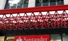SANTANDER ENREGISTRE UNE PERTE ANNUELLE RECORD DE 8,77 MILLIARDS D'EUROS