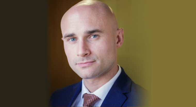 Vincent Ganne, chez TradingView, anticipe une baisse du CAC 40, suivie d'un rebond. (© DR)