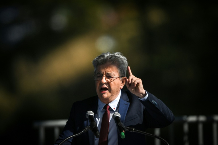 Jean-Luc Mélenchon lors de son discours de clôture des universités d'été de LFI, à Châteauneuf-sur-Isère, dans la Drôme, le 23 août 2026 ( AFP / OLIVIER CHASSIGNOLE )