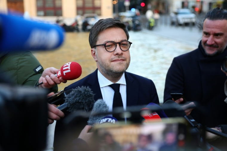 Le maire de Marseille Benoit Payan, à la sortie de la préfecture des Bouches-du-Rhône, à Marseille, le 20 novembre 2025 ( AFP / Clement MAHOUDEAU )