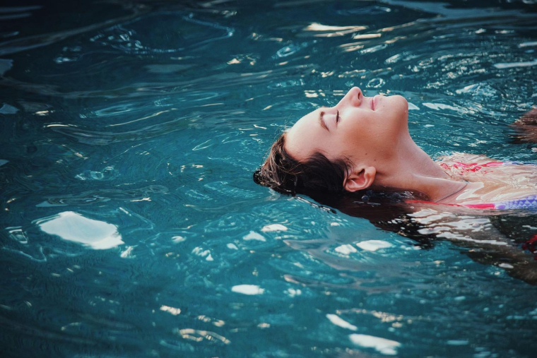 Louer sa piscine permet de compléter ses revenus, surtout en été. (illustration) (Pexels / Pixabay)
