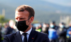 MACRON VANTE LA FRANCE AUPRÈS DES INVESTISSEURS INTERNATIONAUX