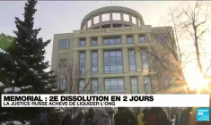 Russie : retour au contrôle de la mémoire collective avec le démantèlement de l'ONG Memorial