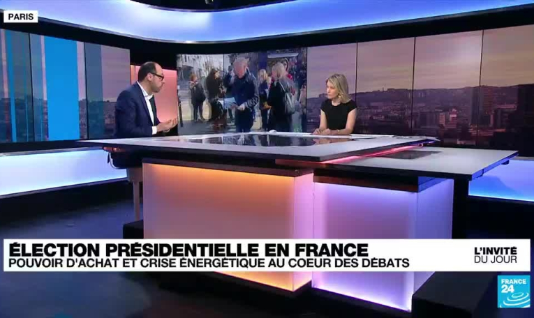 Martial Foucault : "La guerre en Ukraine écrase la campagne présidentielle"