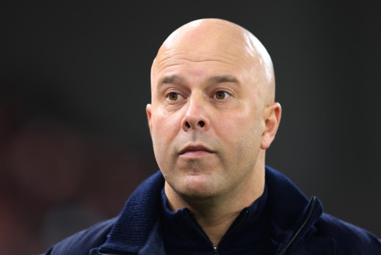 Arne Slot ose souligner le manque de profondeur dans l’effectif de Liverpool