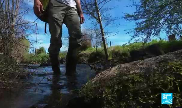 Dans la vallée de la Sioule, l'Auvergne au fil de l'eau