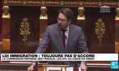 Projet de loi immigration : le bras de fer continue