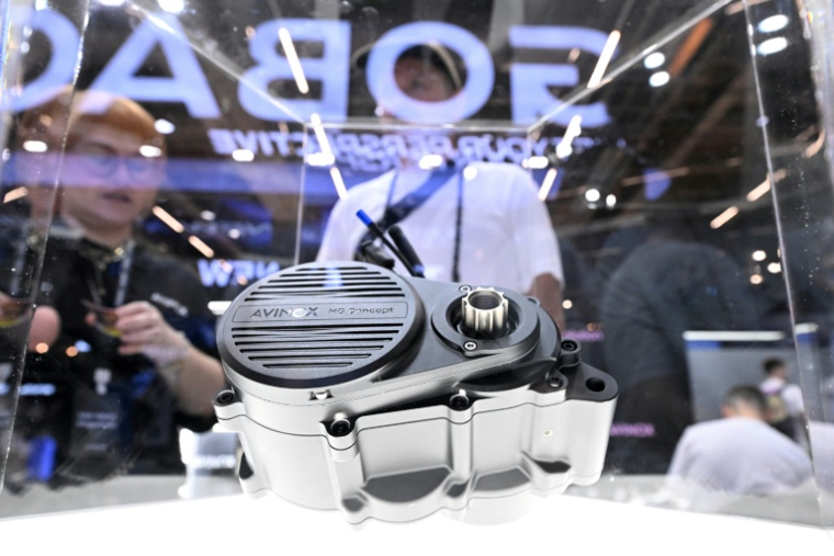 Un moteur de la marque Avinox pour vélo électrique exposé au salon Eurobike, le 24 juin 2026 à Francfort, en Allemagne ( AFP / Kirill KUDRYAVTSEV )