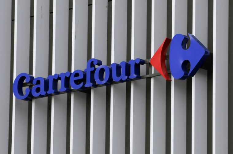 LES DISCUSSIONS EXPLORATOIRES ENTRE CARREFOUR ET AUCHAN SUR UN RAPPROCHEMENT SONT CLOSES, SELON UNE SOURCE