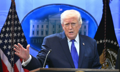 Le président américain Donald Trump lors d'une conférence de presse à la Maison Blanche, le 20 février 2026 à Washington ( AFP / Mandel NGAN )