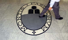 Le logo de la banque Monte dei Paschi di Siena à Rome