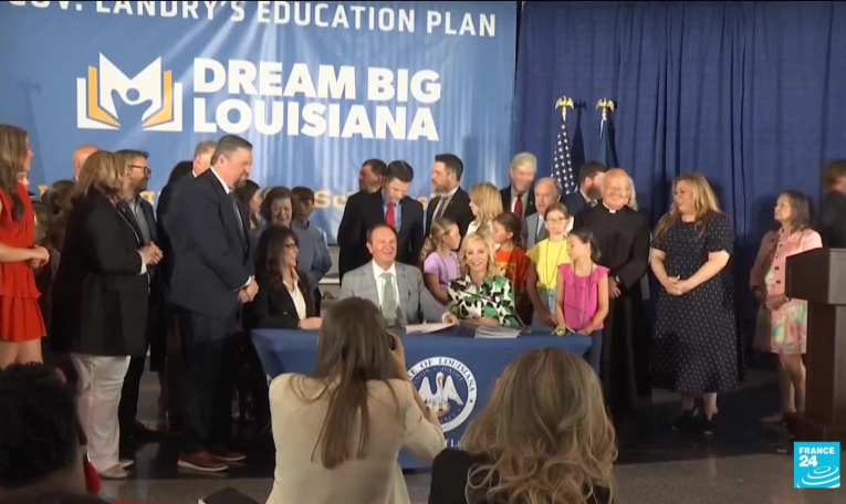 Etats-Unis : la Louisiane impose les "Dix commandements" dans les écoles