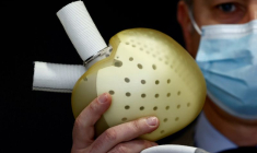 BAISSE DE CARMAT APRÈS LA SUSPENSION DES IMPLANTATIONS DE SON COEUR ARTIFICIEL