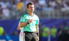 Qui est Ilgiz Tantashev, l'arbitre de France-Paraguay qui n'aimait pas les cartons jaunes ?