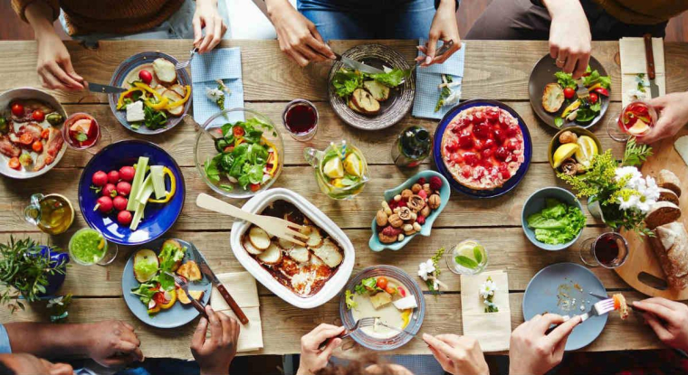 Le titre du spécialiste de la restauration collective perd 56% sur un an. (© Elior)