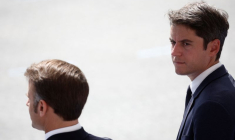 Emmanuel Macron et Gabriel Attal à Paris lors du défilé militaire annuel du Jour de la Bastille, à Paris