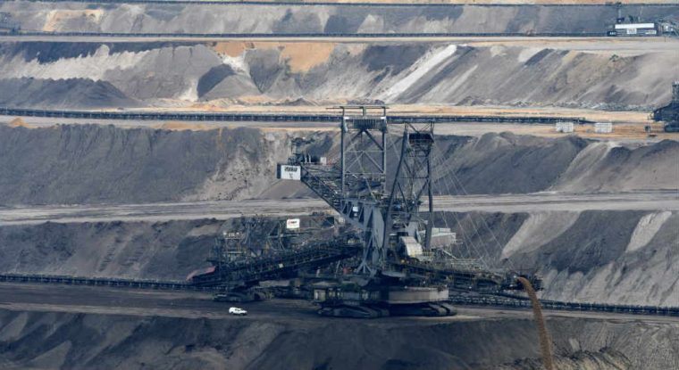 L'Allemagne, qui brûle encore beaucoup de charbon, pourrait s'opposer à un prix minimal pour le CO2. (© P. Stollarz / AFP)