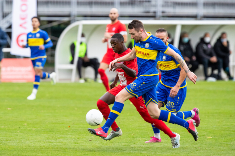 Après des insultes, la maire de Poissy porte plainte contre un dirigeant du FC Versailles