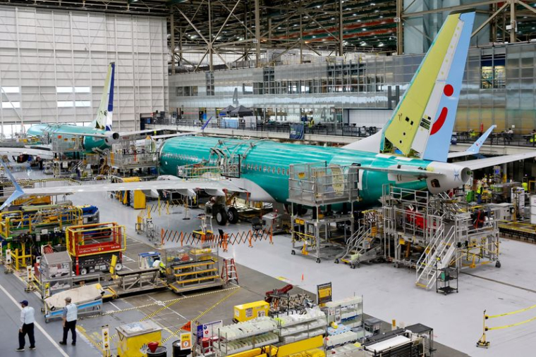 Des avions Boeing 737 MAX sont assemblés dans l'usine de l'entreprise à Renton