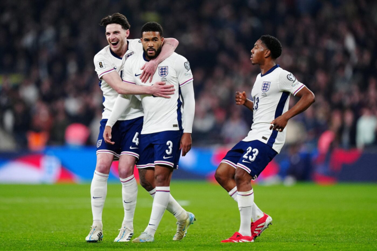 L'Angleterre enchaîne, Reece James régale !