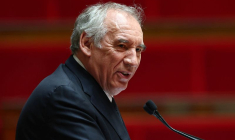 Le Premier ministre français François Bayrou prononce un discours à l'Assemblée nationale à Paris