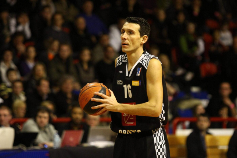 Un consultant de Monaco TV suspendu pour avoir apporté son soutien à l’OGC Nice