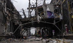 Un centre commercial bombardé à Kiev, en Ukraine, le 19 octobre 2026. ( AFP / OLEKSII FILIPPOV )
