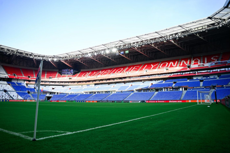 L’OL sanctionné par l’UEFA pour des chants homophobes