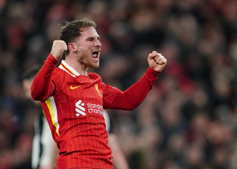 Liverpool domine, Arsenal piétine