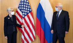 MOSCOU VEUT INCLURE PARIS ET LONDRES DANS LES NÉGOCIATIONS NUCLÉAIRES