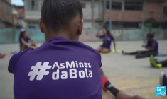 Au Brésil, le fléau des mères ados