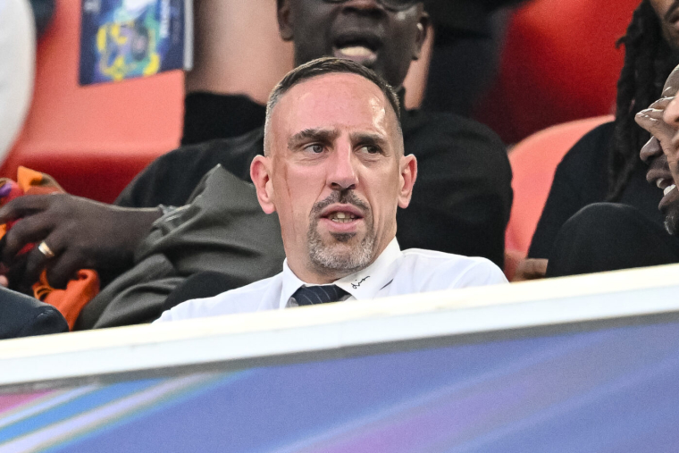 Ribéry se fait chambrer par des fans de Cristiano Ronaldo lors de Portugal-Espagne