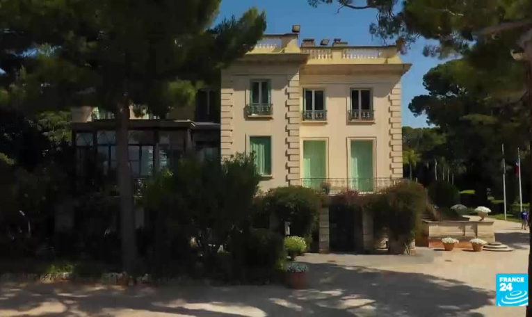 Dans les plus beaux jardins de France