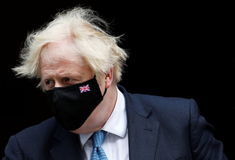 GB/CORONAVIRUS: CAS CONTACT, BORIS JOHNSON VA FINALEMENT S'ISOLER