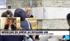 Des médecins de nouveau en grève en Angleterre pour demander une revalorisation de salaires