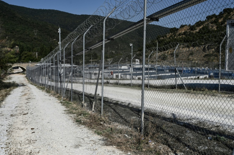 Le centre pour migrants fermé de Sintiki, près de Serrès, dans le nord de la Grèce, le 10 septembre 2026 ( AFP / Sakis Mitrolidis )