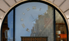 HERMÈS: LE CHIFFRE D'AFFAIRES BAISSE DE 6,5% AU T1, FORT IMPACT ATTENDU AU T2