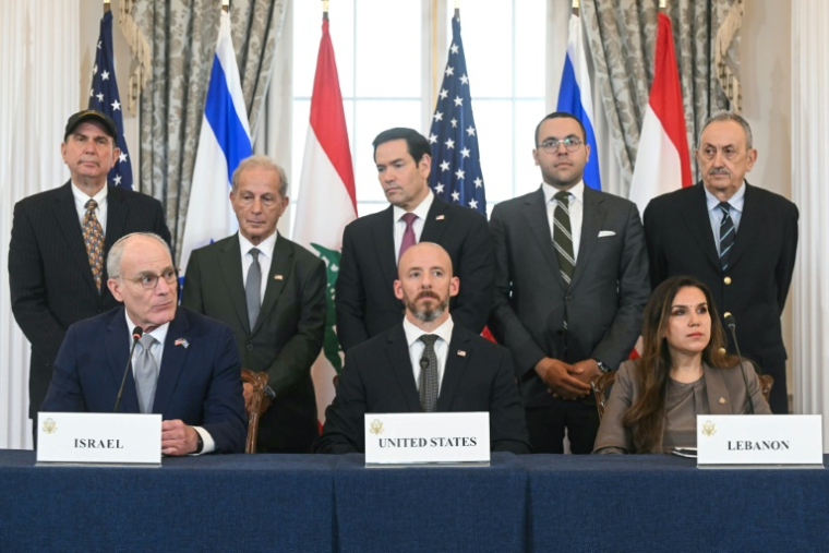 Signature de l'accord entre Israël, le Liban et les Etats-Unis lors d'une cérémonie au département d'Etat à Washington, le 26 juin 2026 ( AFP / SAUL LOEB )