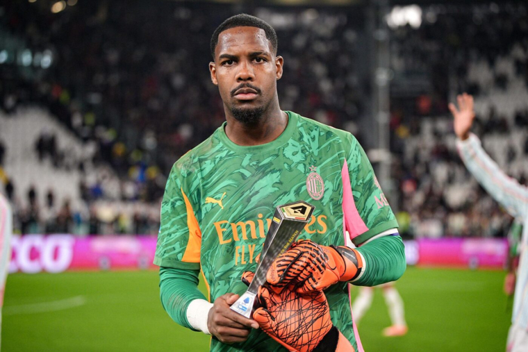 Mike Maignan pourrait changer de crémerie en Italie