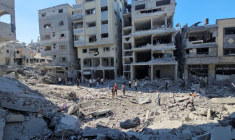 Conséquences des frappes israéliennes sur des maisons et des bâtiments résidentiels à Beit Lahiya, dans le nord de la bande de Gaza