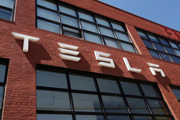 TESLA, PORTÉ PAR LA DEMANDE CHINOISE, BAT LES ATTENTES DE WALL STREET AU T1