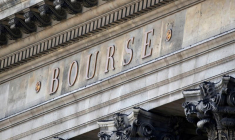Le mot Bourse figure sur la façade du Palais Brongniart, ancienne Bourse de Paris, située place de la Bourse à Paris