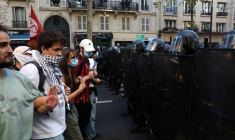 Grève nationale et manifestations anti-gouvernementales à l'appel des syndicats français en France
