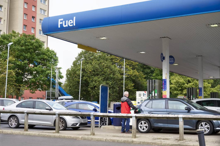 Fin des moteurs thermiques, qu'est-ce que le carburant synthétique iStock-richard johnson