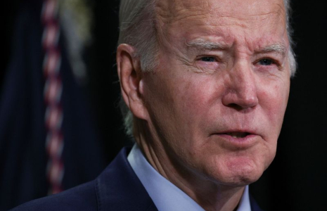 Le président américain Joe Biden prononce un discours à Nantucket, Massachusetts, après un accord d'échange d'otages et de prisonniers entre le Hamas et Israël