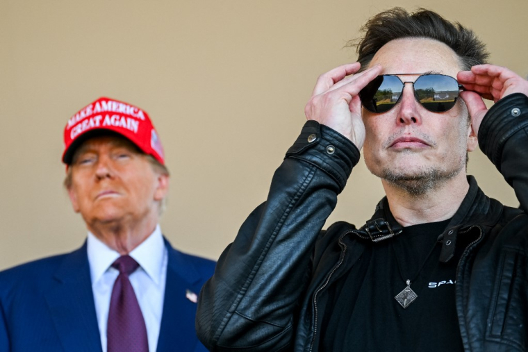 Elon Musk et Donald Trump, lors du lancement d'une fusée Starship, en novembre 2024 ( GETTY IMAGES NORTH AMERICA / BRANDON BELL )