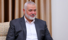 Le principal dirigeant du groupe palestinien Hamas, Ismail Haniyeh, rencontre le guide suprême iranien, l'ayatollah Ali Khamenei