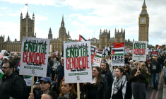 Marche de soutien aux Palestiniens organisée par le mouvement Palestine Solidarity, le 10 octobre 2026 à Londres   ( AFP / JUSTIN TALLIS )